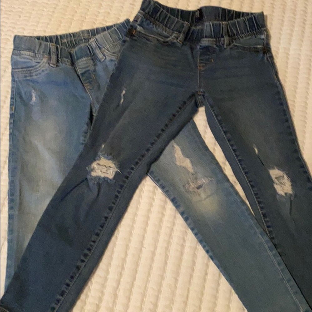 Girl’s ripped jeans